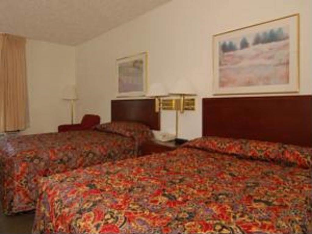 Econo Lodge Richmond Exterior foto